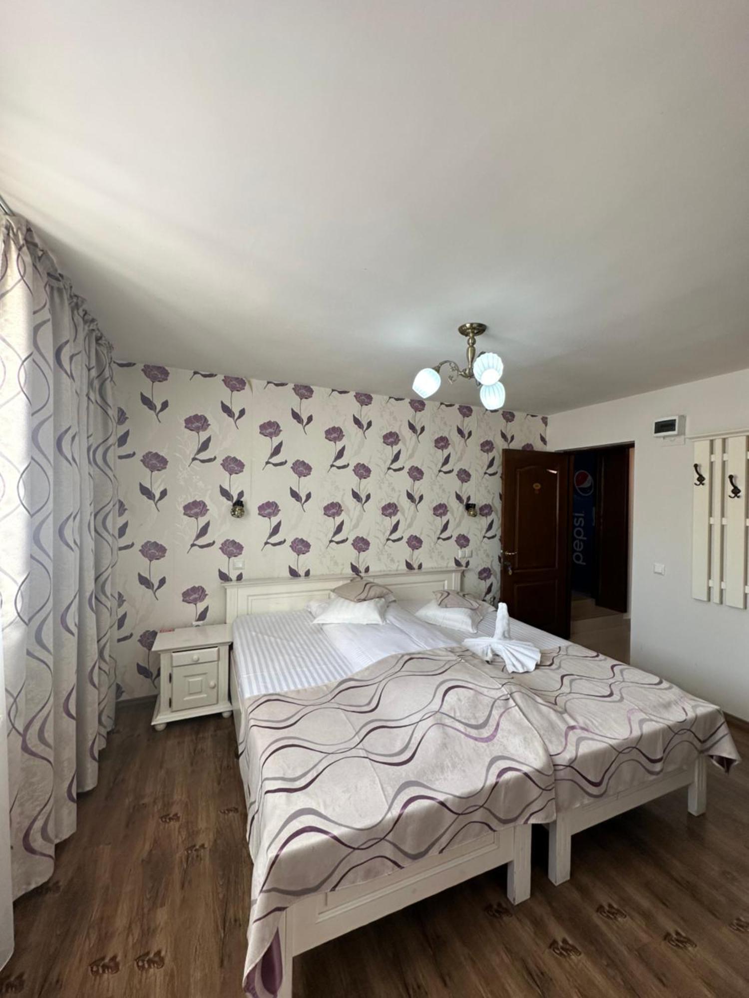 Pensiunea Casa Simoni Ploieşti Exteriér fotografie